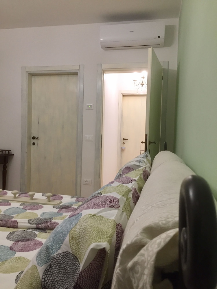 Traditional Triple Room photo 2