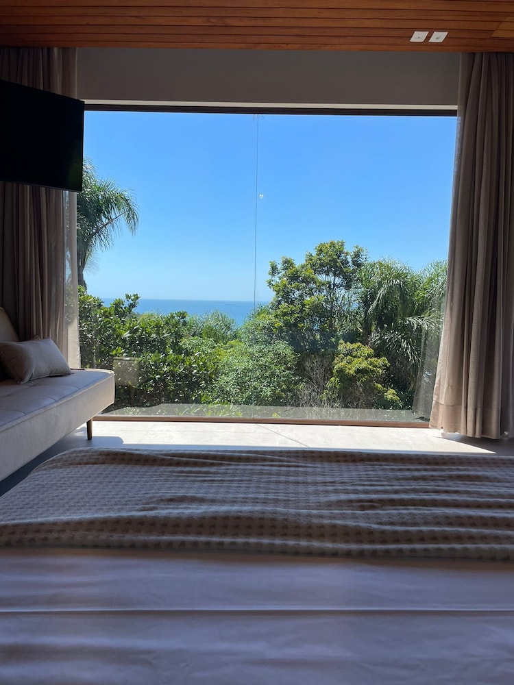 Deluxe Double Room, 1 Queen Bed with Sofa bed, Balcony, Sea View photo 3