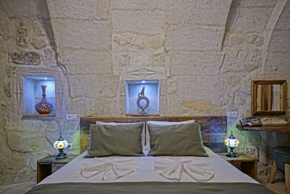 Double Room - Photo 7