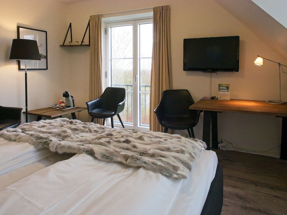 Superior Room - Photo 20