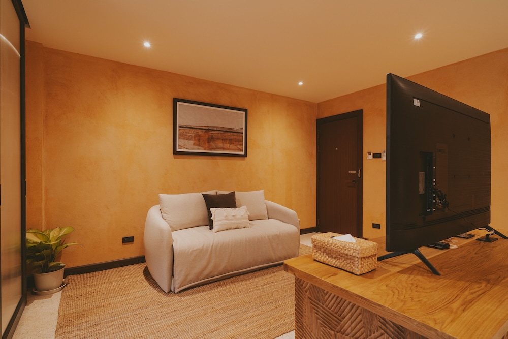 Deluxe Room - Photo 14