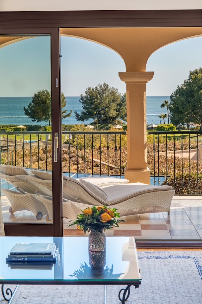 St. Regis 1 Bedroom Residence Suite, 1 King Bed