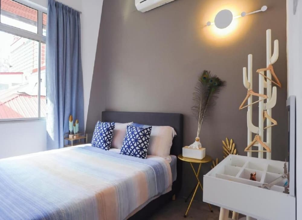 Suite, 3 Bedrooms (Upper Floor)