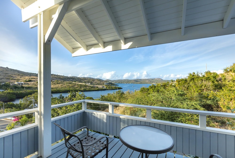 Deluxe Villa, 1 Queen Bed with Sofa bed, Ocean View photo 2