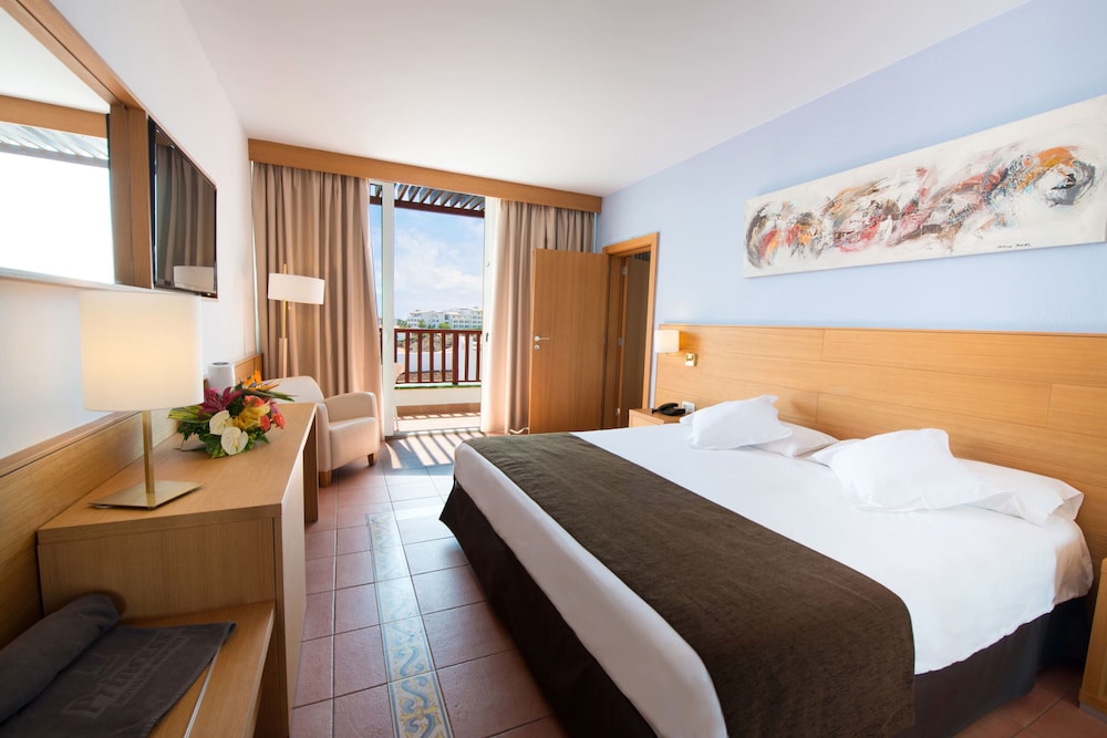 Habitación Familiar (Superior - 2 adultos y 2 niños)