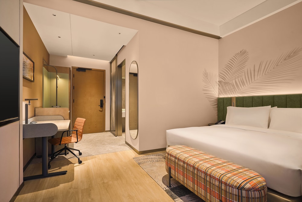 Room, 1 King Bed, Accessible photo 2