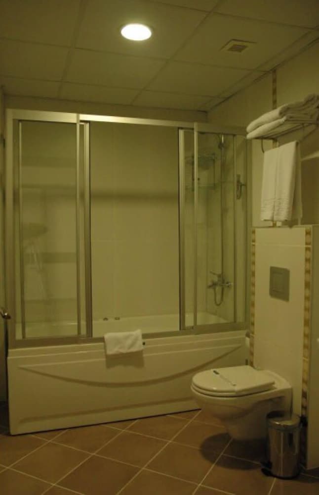 Suit Room photo 2