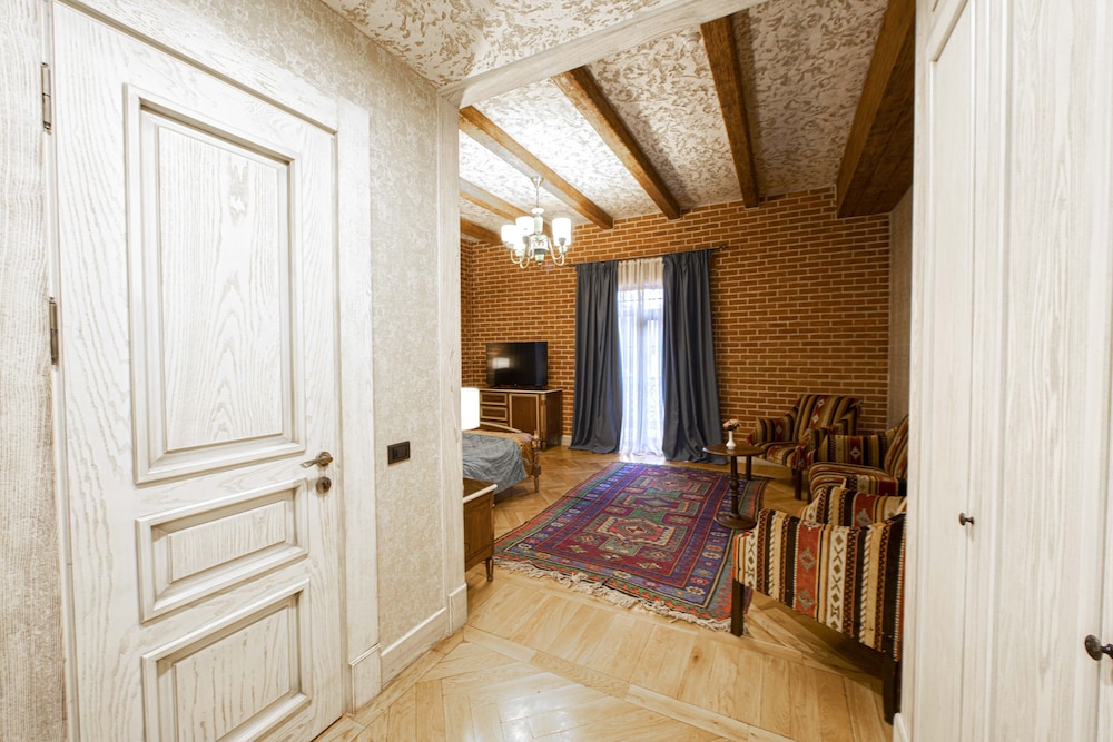 Deluxe Double or Twin Room - Photo 3