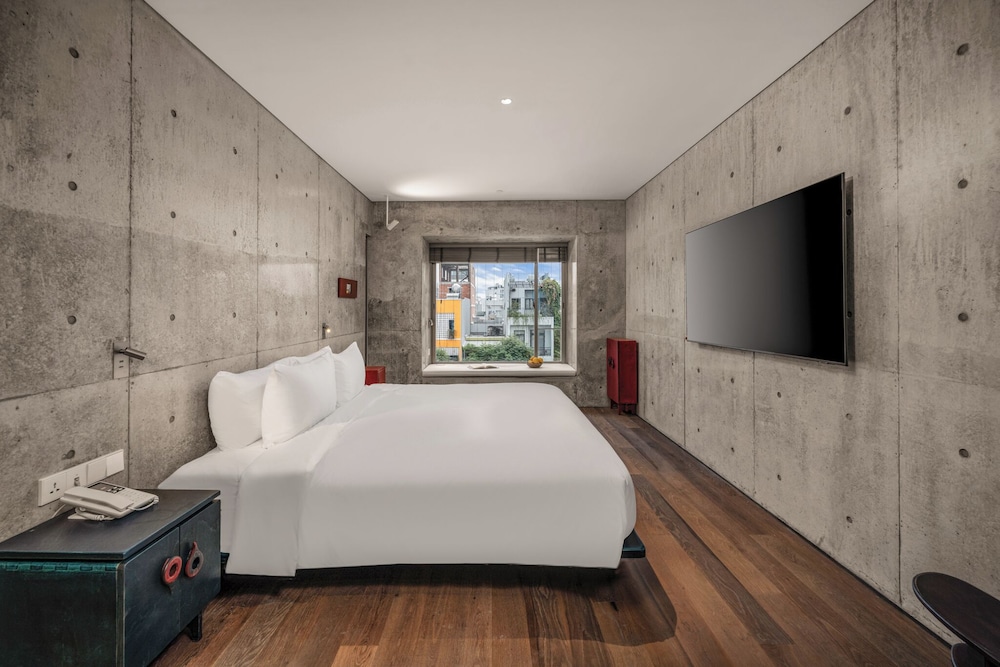 Deluxe Double Room, City View