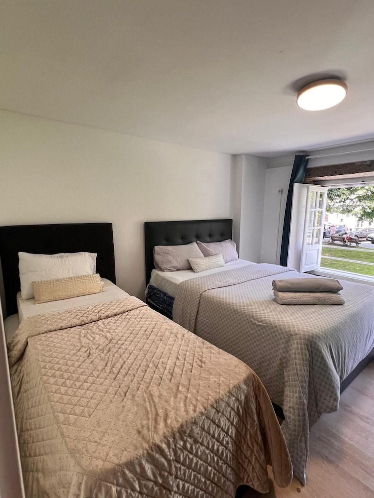 Basic Triple Room (Quarto 1 andar frente) photo 1