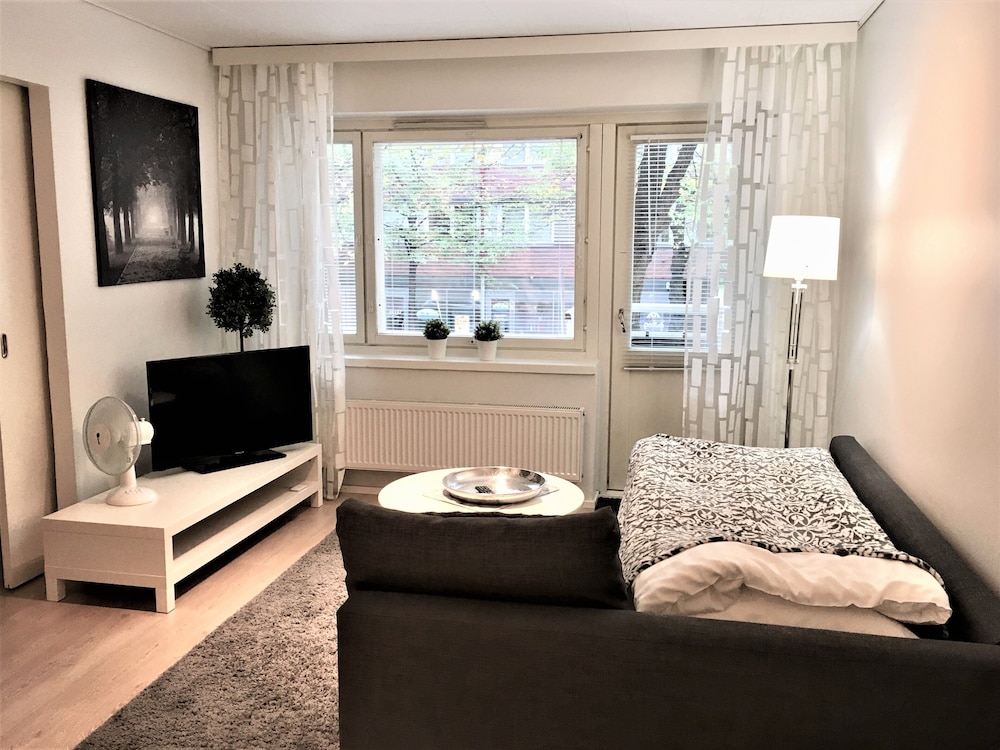 City Apartment, 1 Bedroom, Balcony, City View photo 2