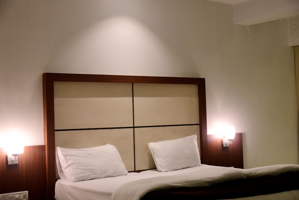 Deluxe Room - Photo 18