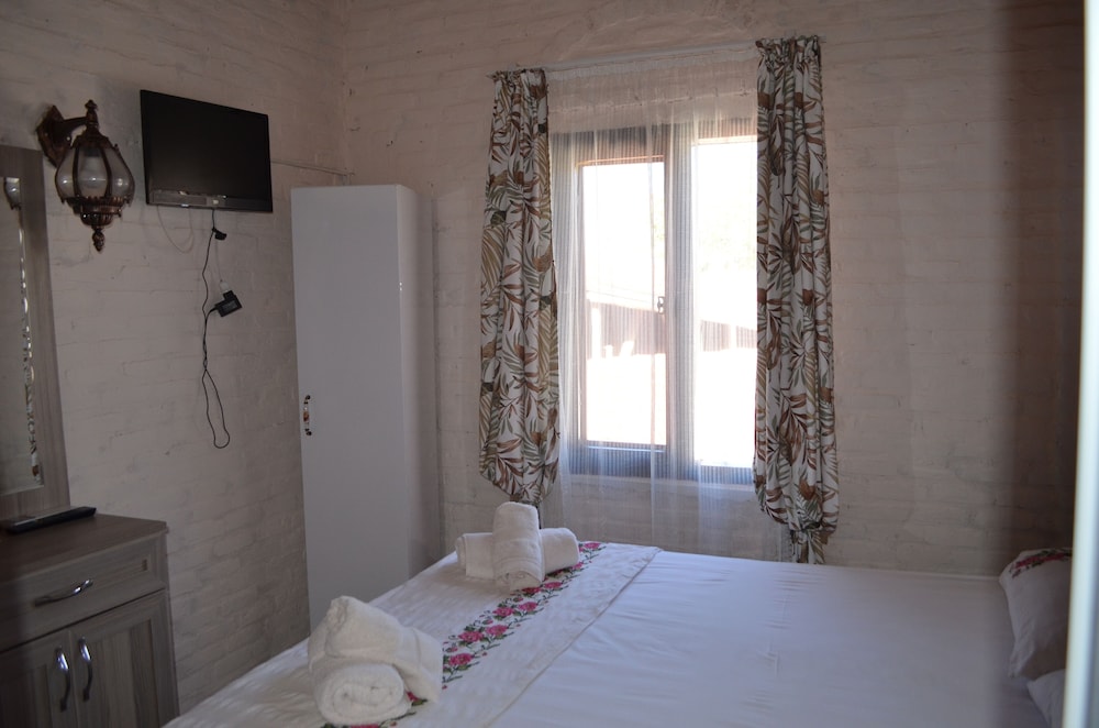 Standard Double Room - Photo 1