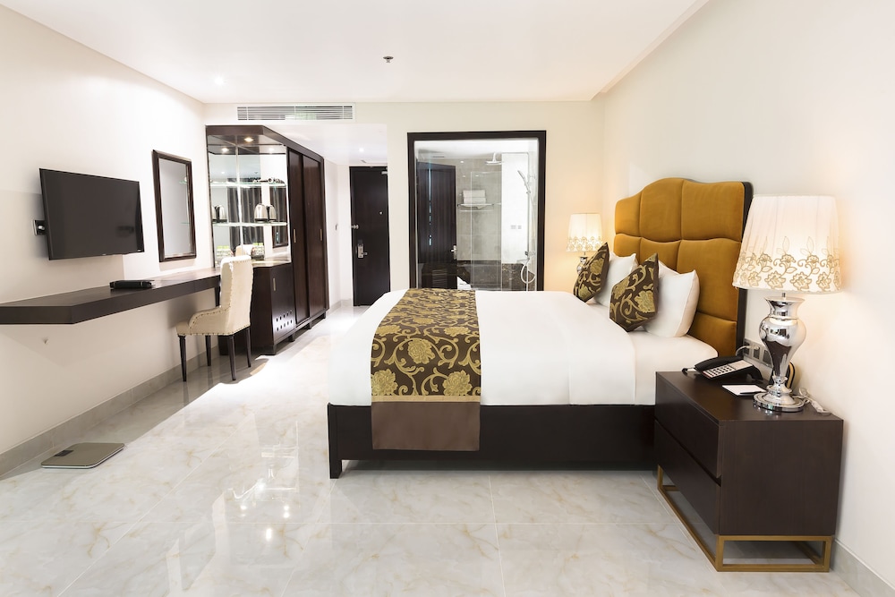 Deluxe King Room