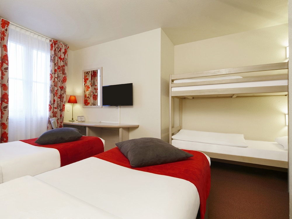 Standard Room, Multiple Beds - Photo 2