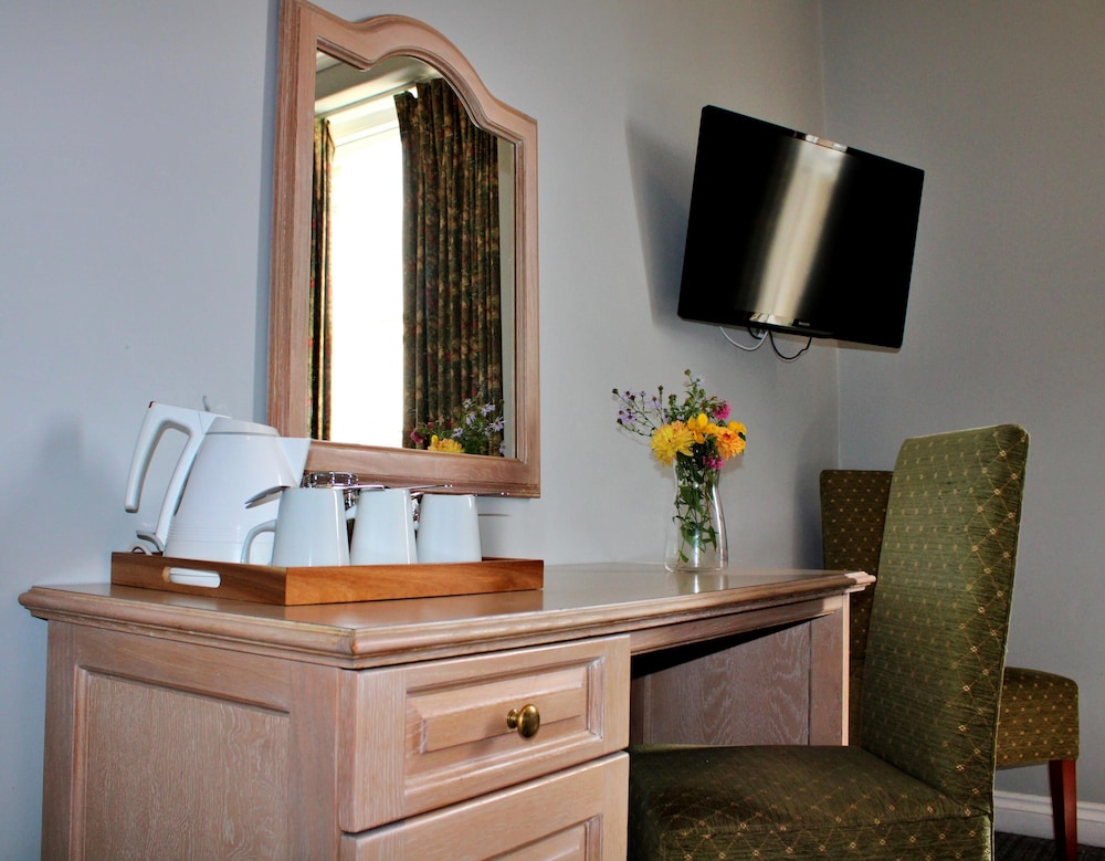 Family Room - Photo 6