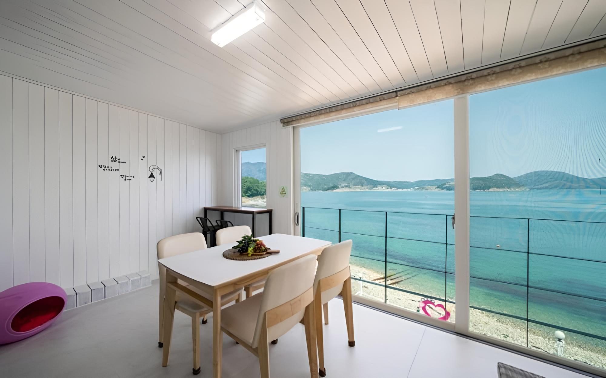 Room (Sherry (Ocean View dogs allowed)) photo 1
