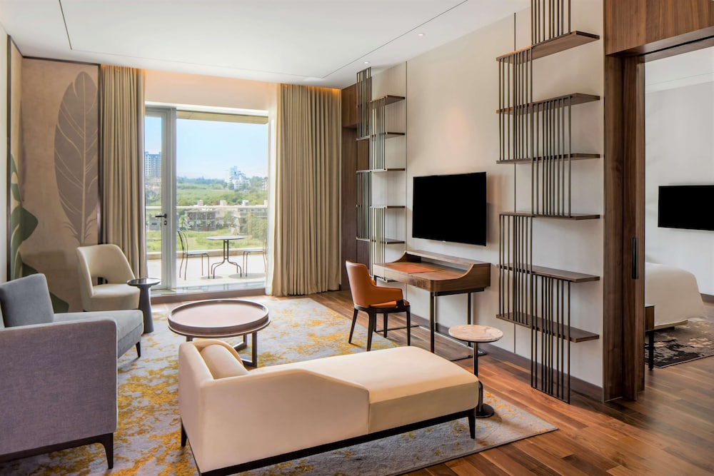 Deluxe Suite - Photo 5