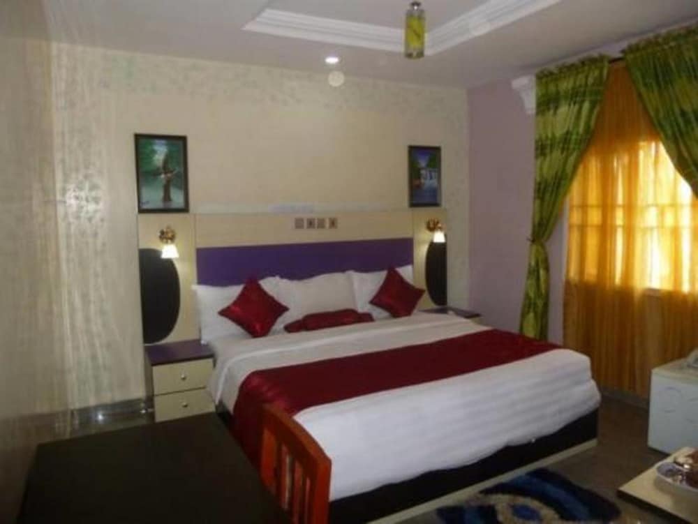 Royal Beach Room photo 2