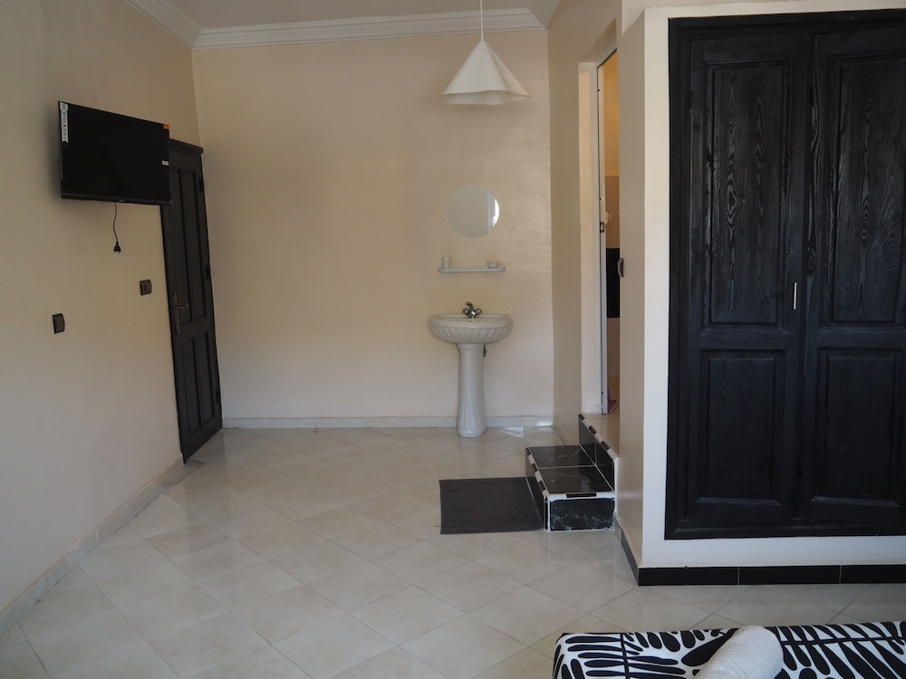 Family Room photo 3