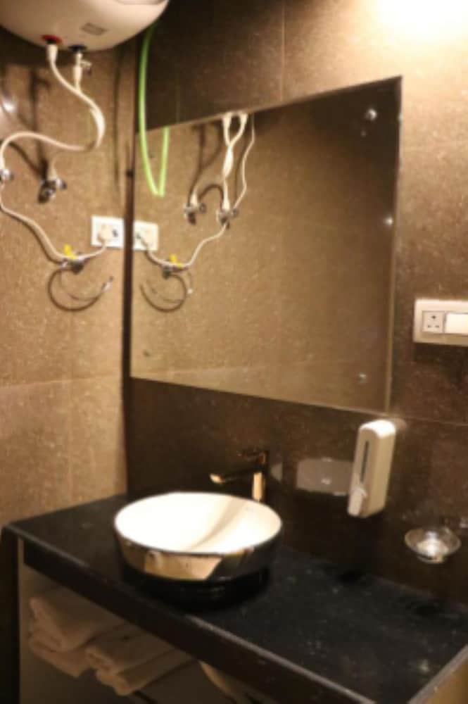 Deluxe Double Room, City View photo 2