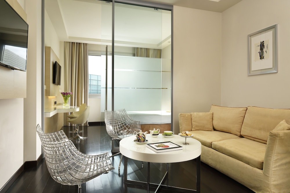 Deluxe Triple Room photo 3
