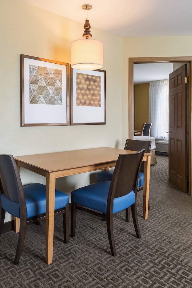 Suite, 1 Bedroom - Photo 6