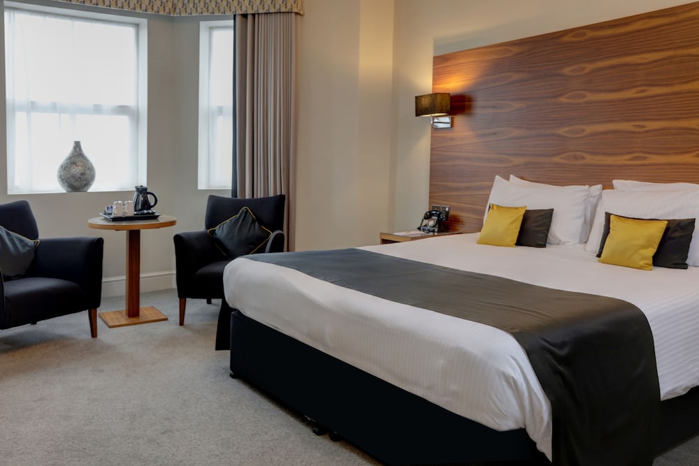 Superior Room, 1 Queen Bed, Non Smoking (Converts to 2 Twin Beds) - Photo 7
