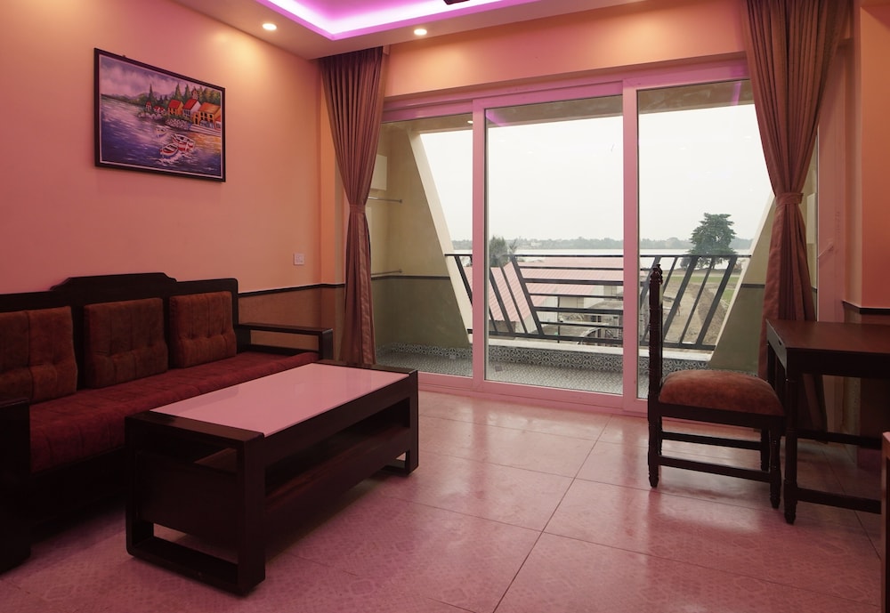 Deluxe Double Room, Balcony, River View photo 3