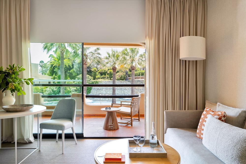 Junior Suite, Pool View photo 1