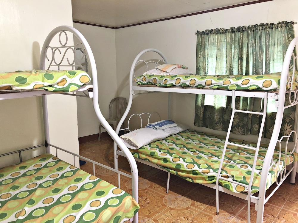 Room for 10 photo 2