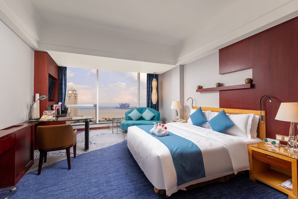 Superior Queen Macau Ocean View