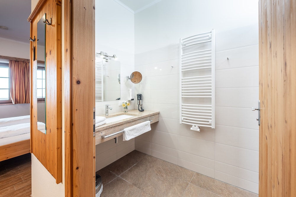Comfort Double Room, Ensuite - Photo 3