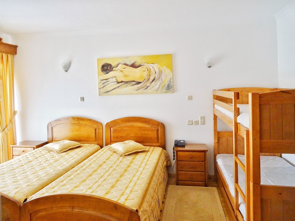 Family Quadruple Room photo 1