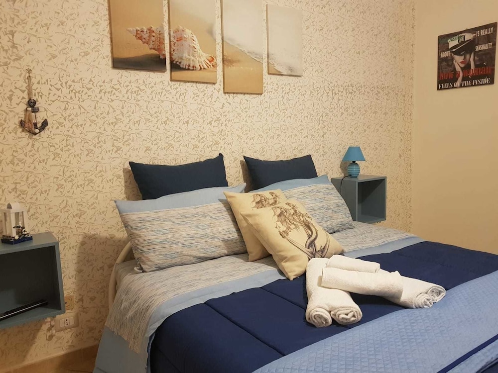 Double Room, Shared Bathroom photo 3