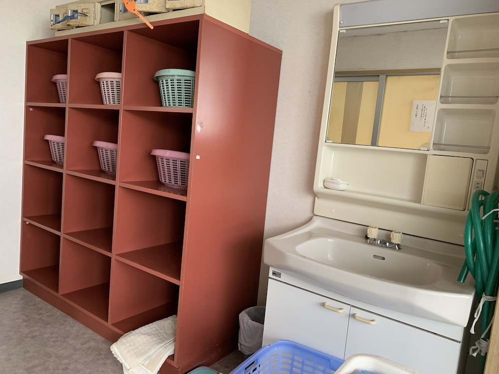 Japanese Style Large Group Room With Shared Bathroom, Up To 15 People photo 2