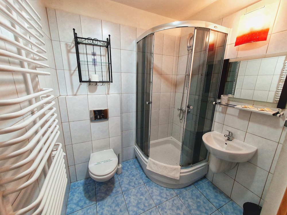 Standard Double Room - Photo 2