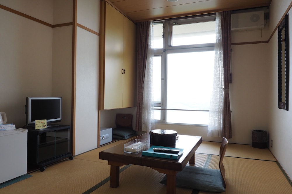 [Main Building] Japanese Style Room, 6 Tatami-mats, with Private Toilet, WiFi, Non Smoking