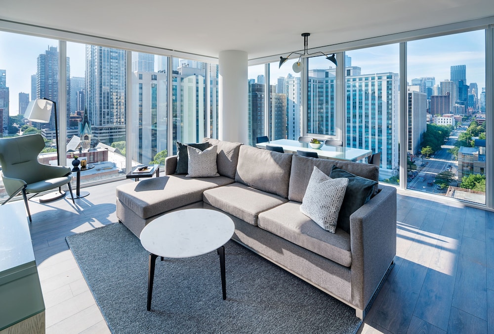 Executive Suite, 1 King Bed with Sofa bed, City View - Photo 6