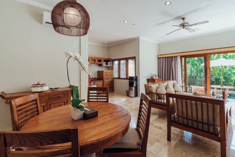 Luxury Villa, 2 Bedrooms, Private Pool, Garden Area photo 3