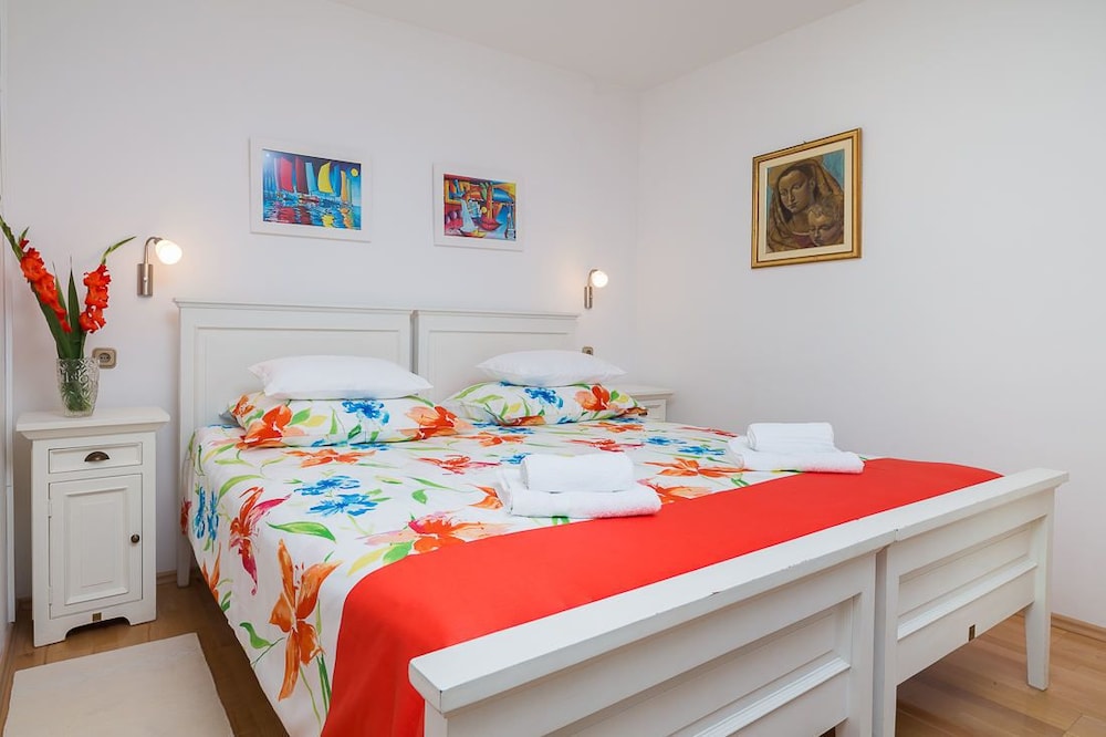Apartment (APP 2) photo 1