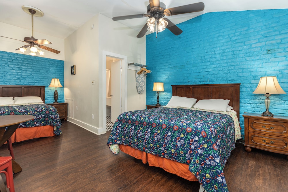 Traditional Room, Multiple Beds, Courtyard Area