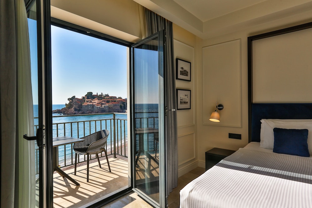 Deluxe Double Room, Sea View - Photo 15