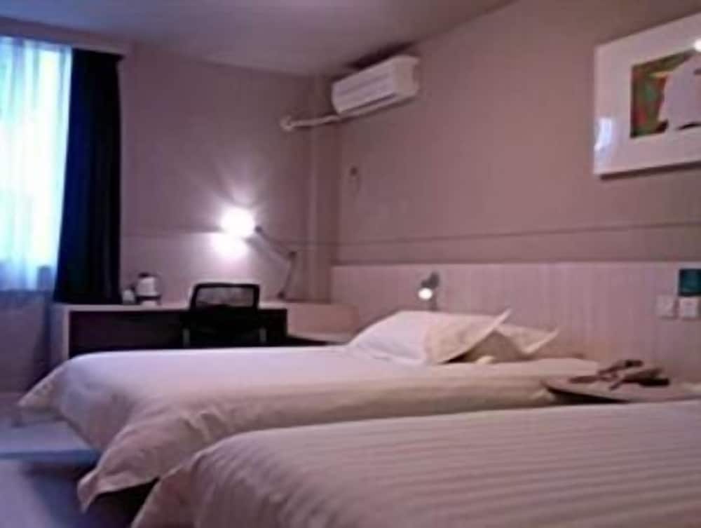 Standard Room - Photo 1
