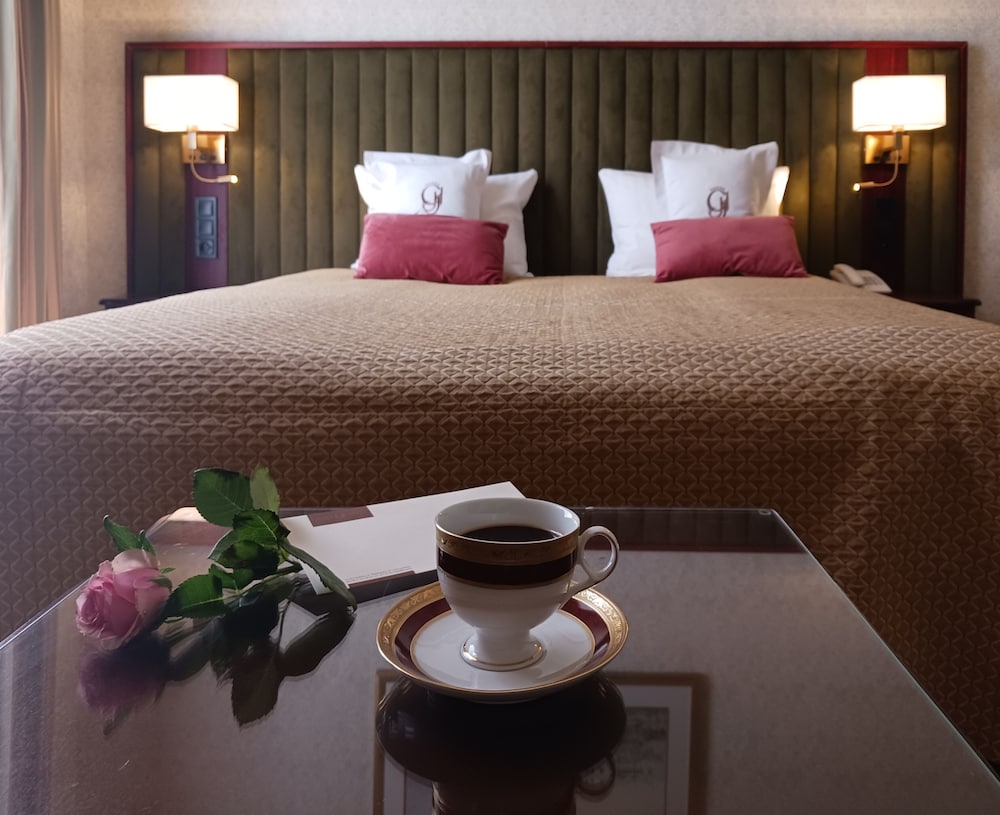 Classic Double or Twin Room - Photo 8