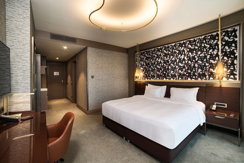 Room (Collection, Forest View) - Photo 4