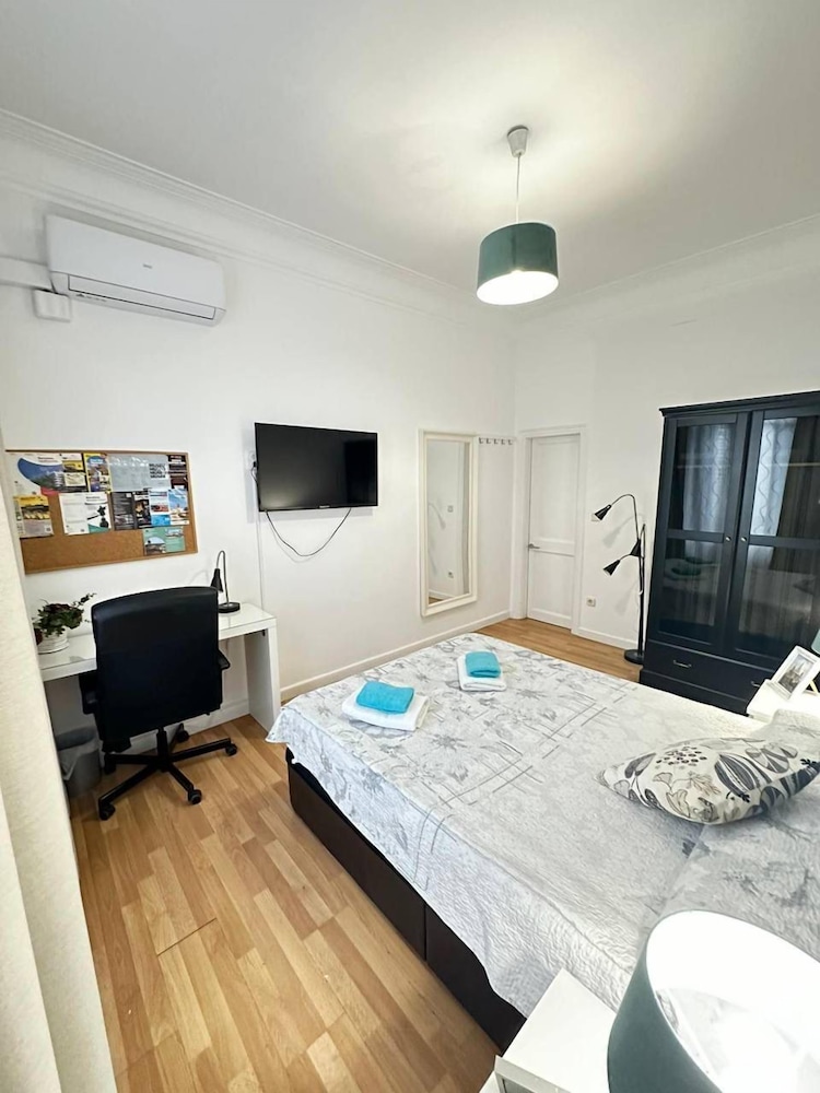 Standard Double Room, Shared Bathroom photo 2