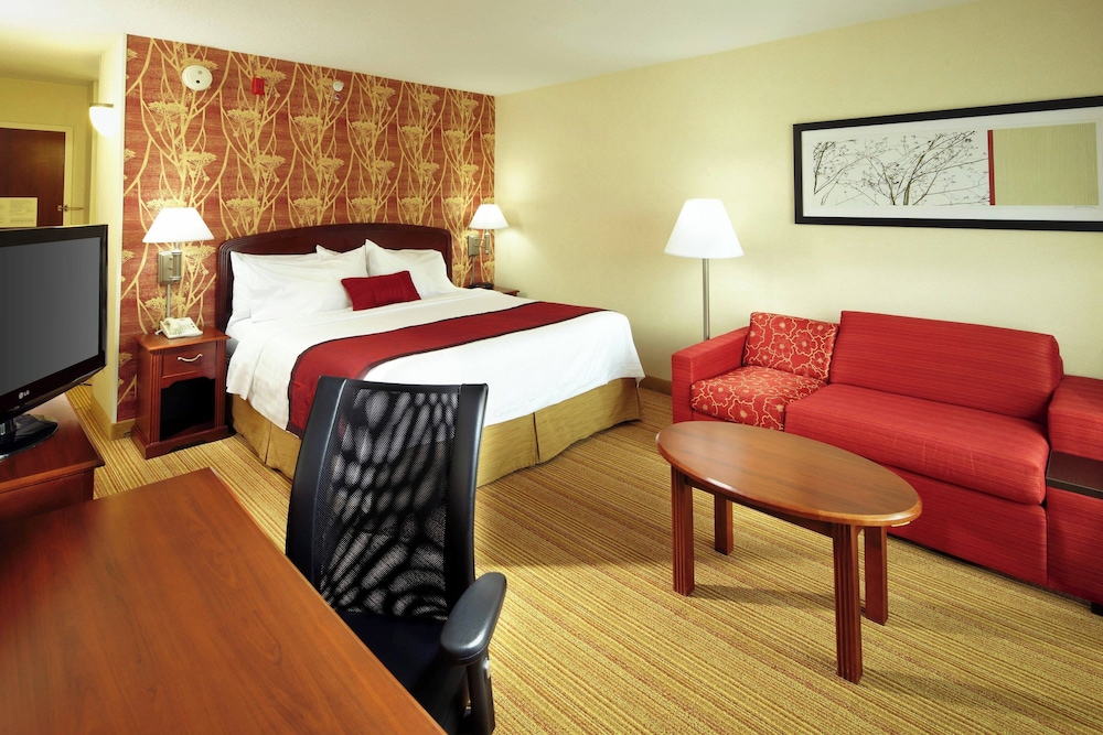 Room, 1 King Bed - Photo 3