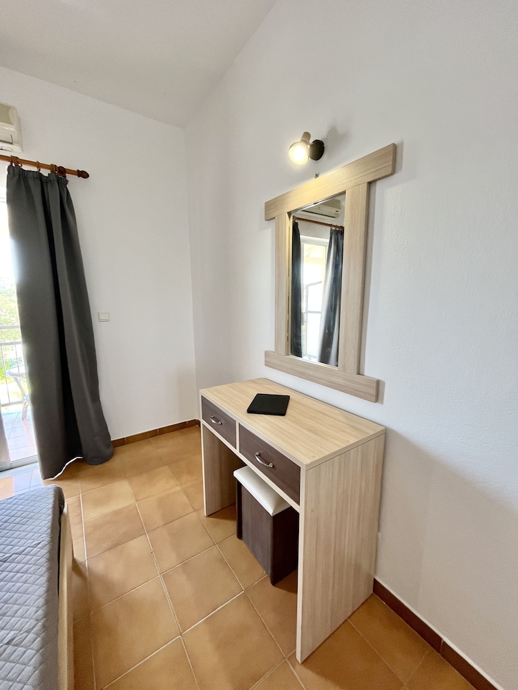 Superior Double Room, Balcony, Sea View photo 3