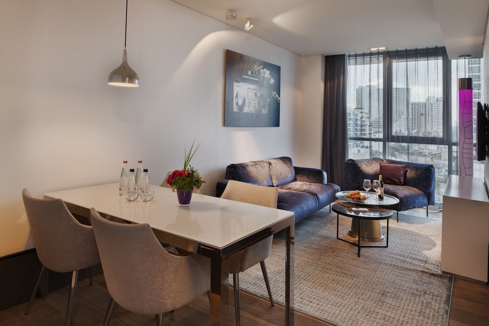 Mini Suite - Lounge Access photo 2